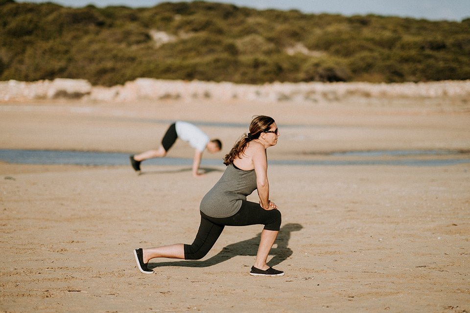 curvy-fitness-lunges